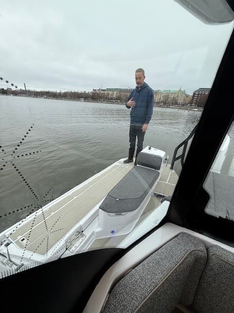 Axopar 38 Cross Cabin used - hero image 18