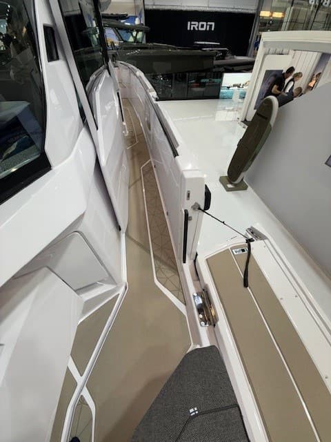Axopar 38 Cross Cabin gebraucht - Hauptbild 23