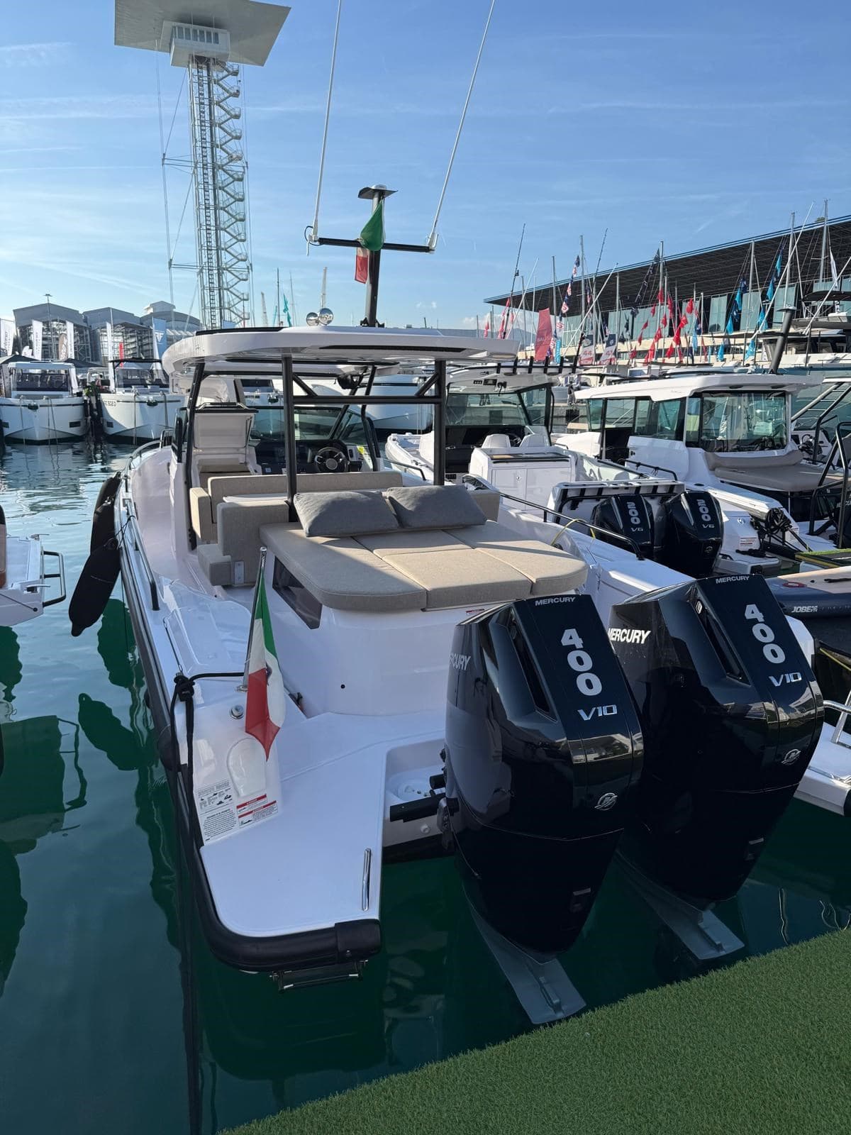 Axopar 37 St Sun Top - Main View Axopar 37 St Sun Top - Main View