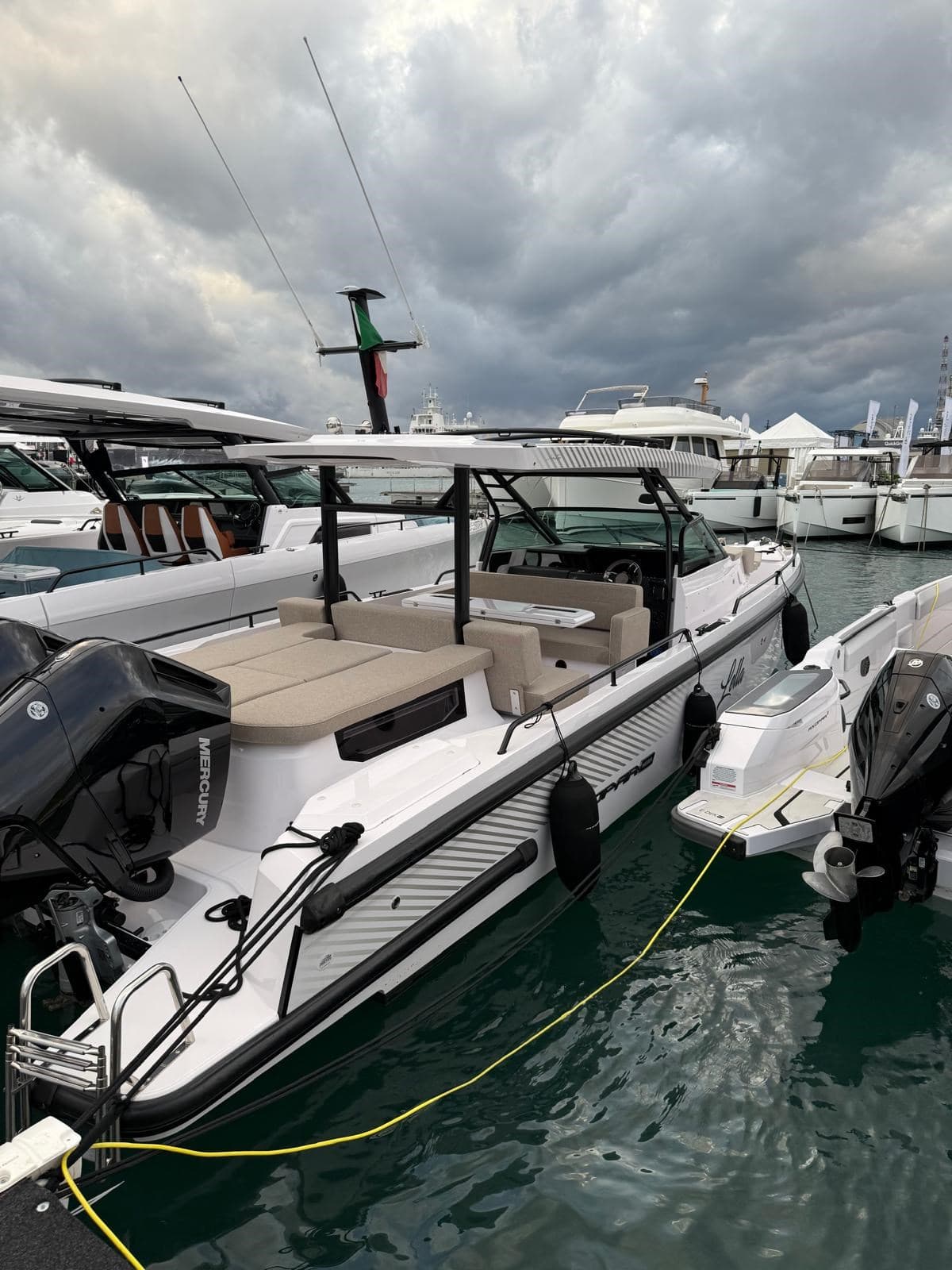 Axopar 37 St Sun Top - Interior View Axopar 37 St Sun Top - Interior View