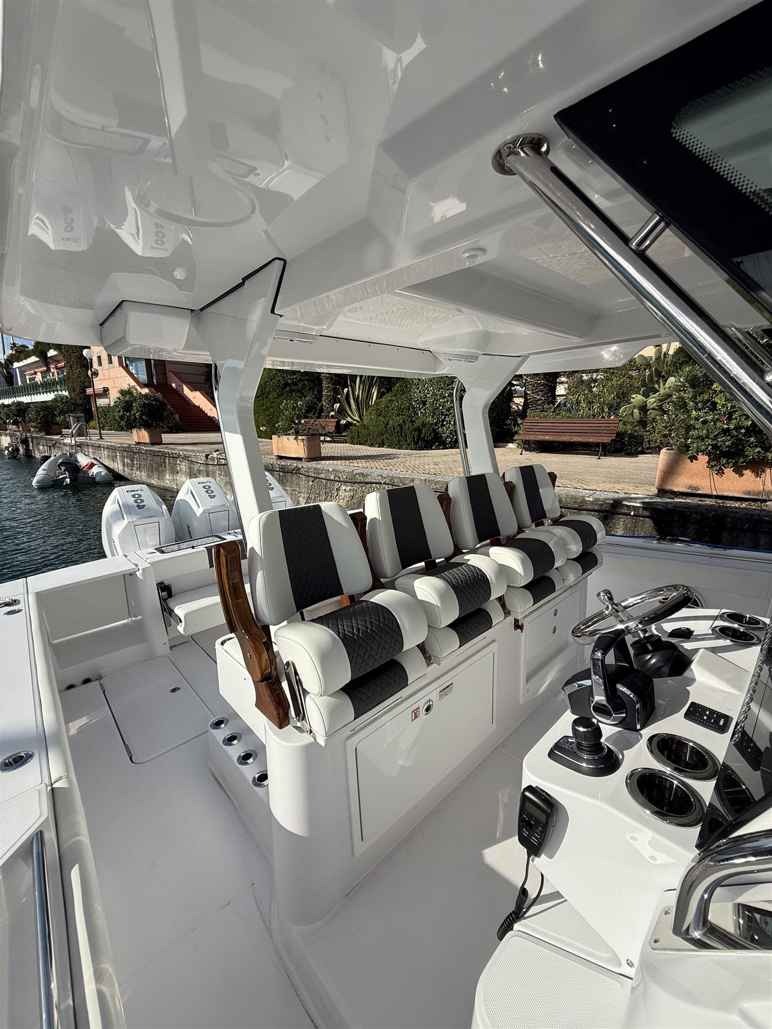 Bertram Yacht 39 CC gebraucht - Hauptbild 6