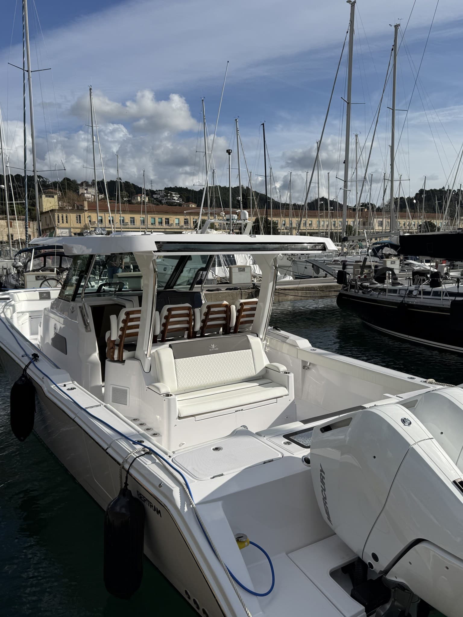 Bertram Yacht 39 Cc - Deck View Bertram Yacht 39 Cc - Deck View