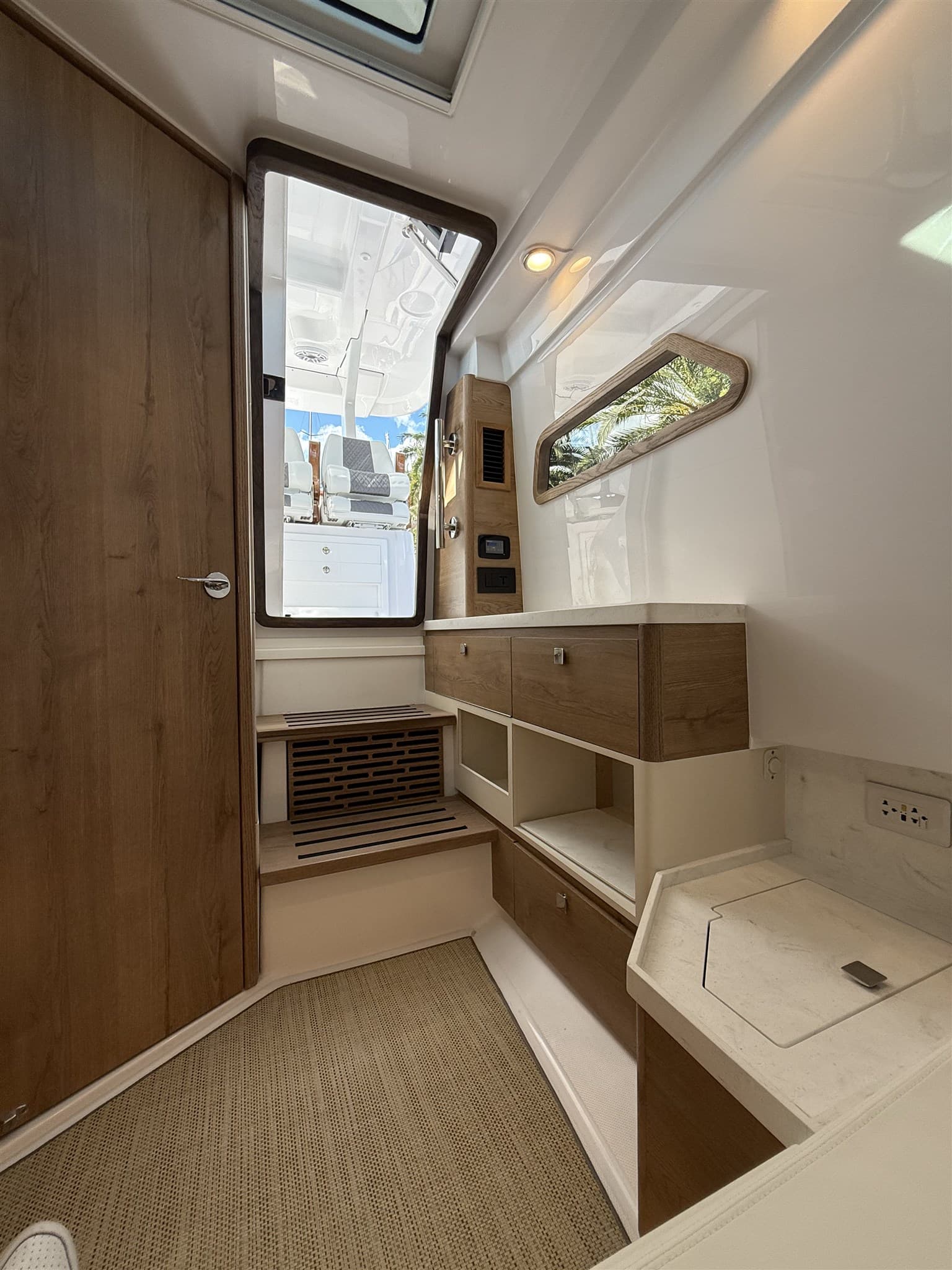 Bertram Yacht 39 CC gebraucht - Hauptbild 12