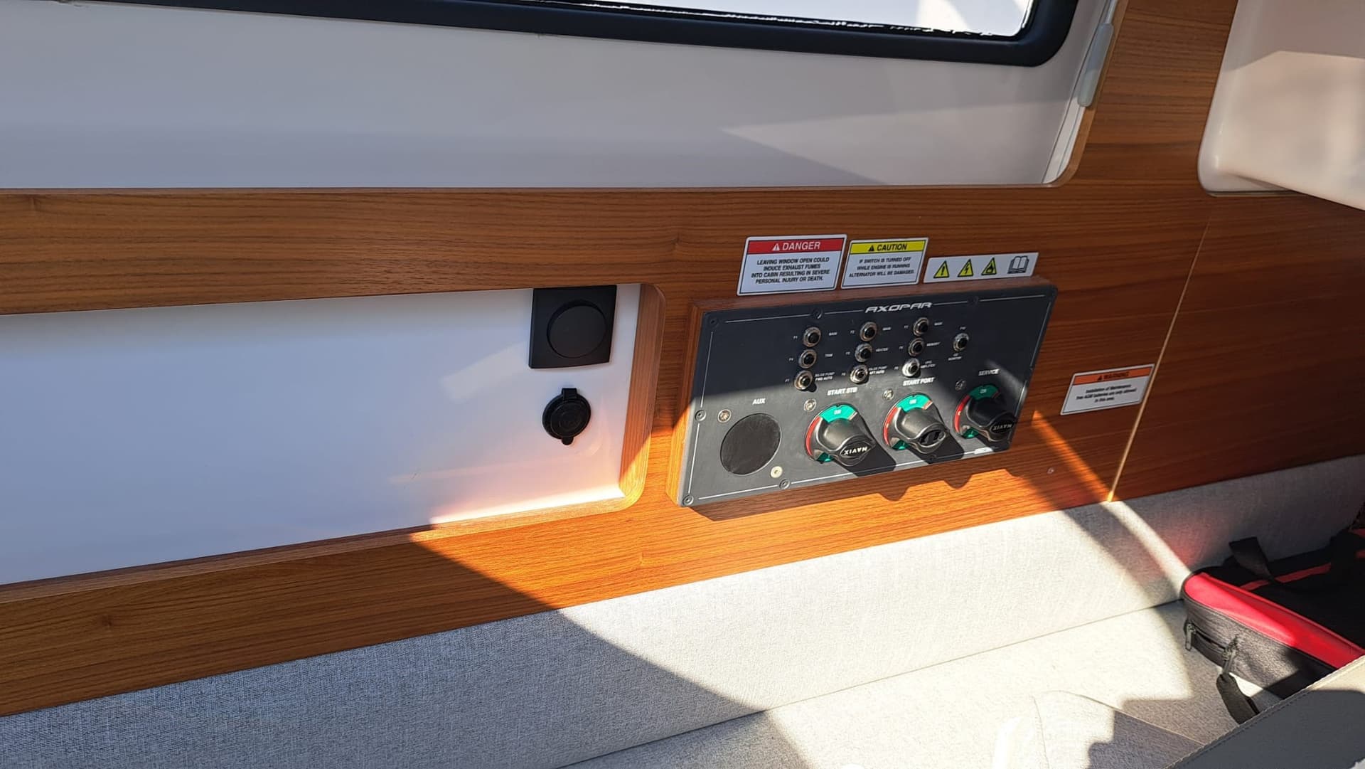 Axopar Boats OY 28 T Top gebraucht - Hauptbild 12