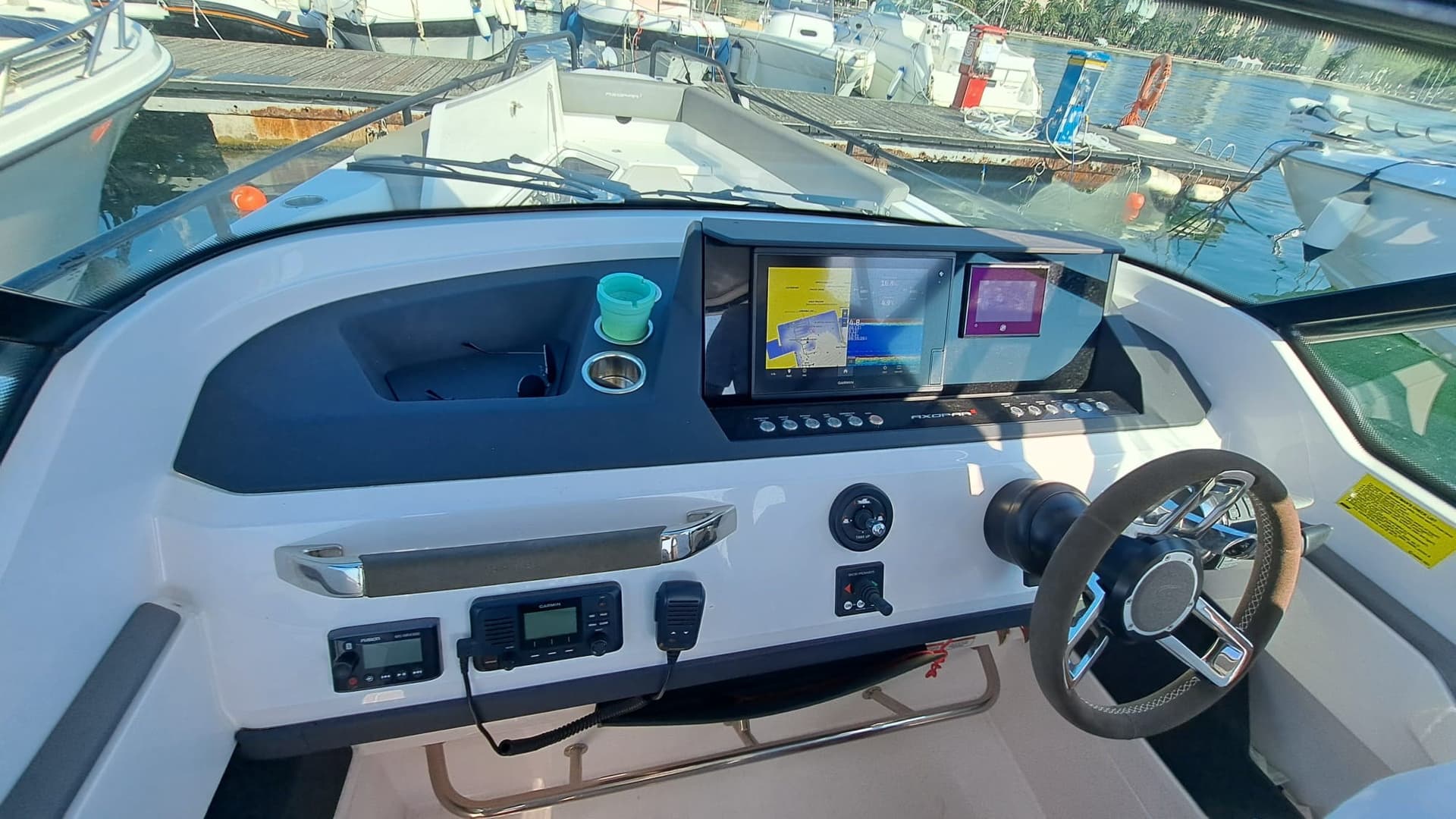 Axopar Boats OY 28 T Top gebraucht - Hauptbild 9