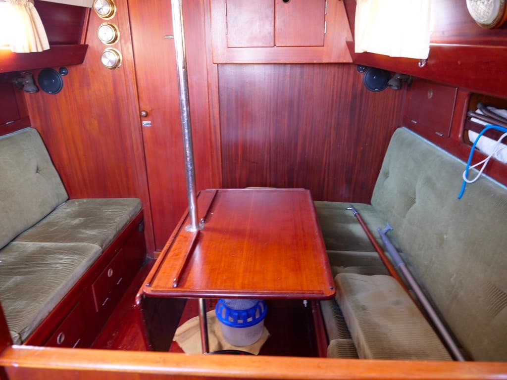 Hallberg Rassy Mistral 33 d'occasion - image hero 9