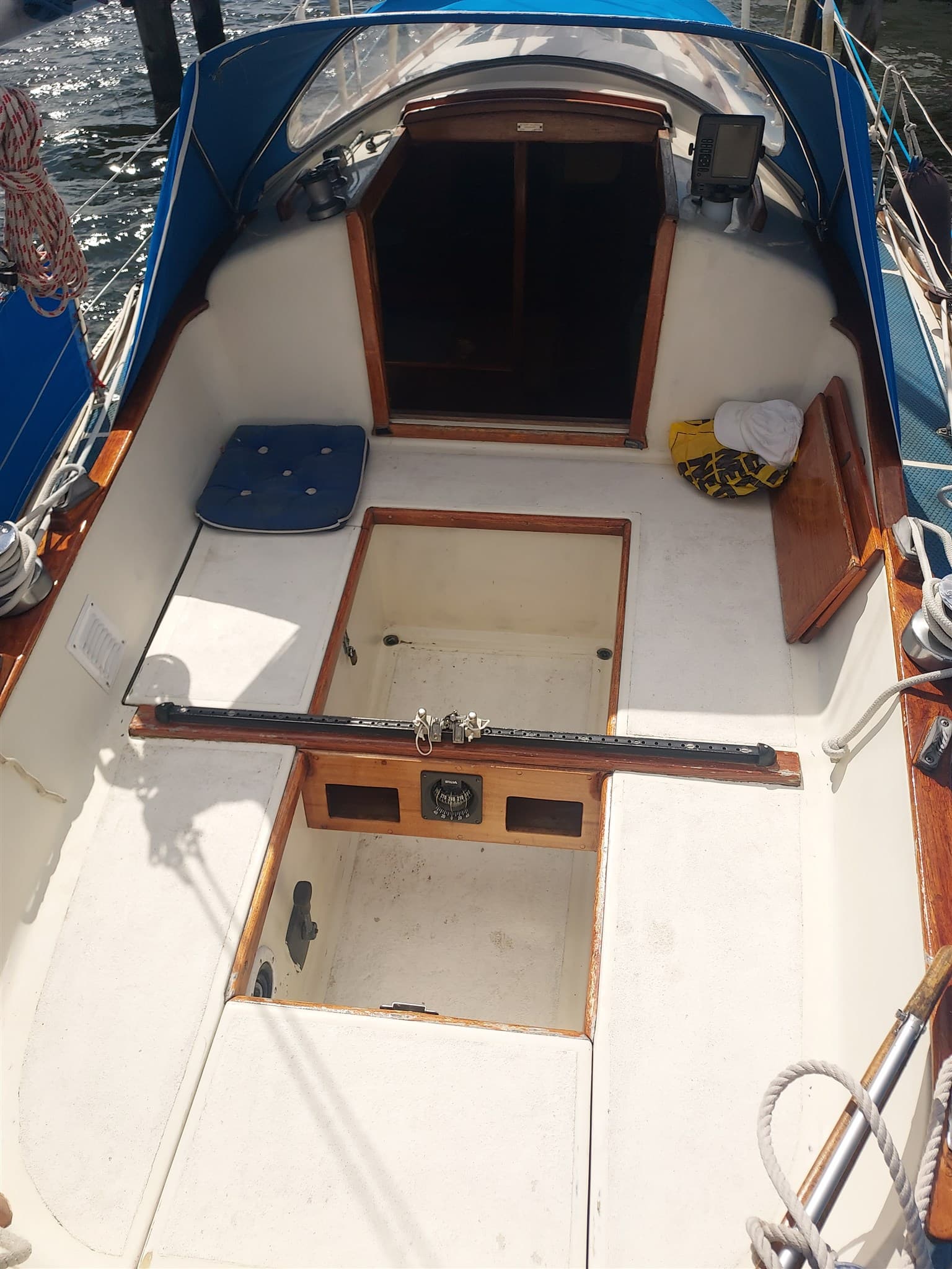 Hallberg Rassy Mistrees 32 usato - foto hero 6