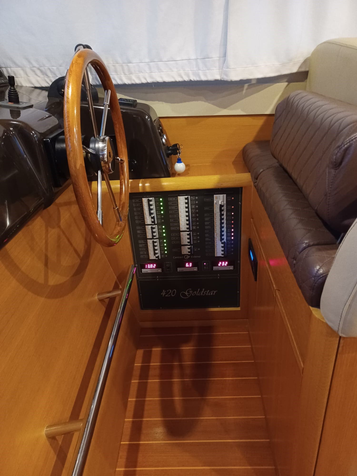 Cantieri Estensi Goldstar 420 used - hero image 7