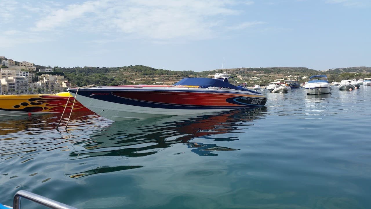 Formula 353 Fastech - Deck View Formula 353 Fastech - Deck View