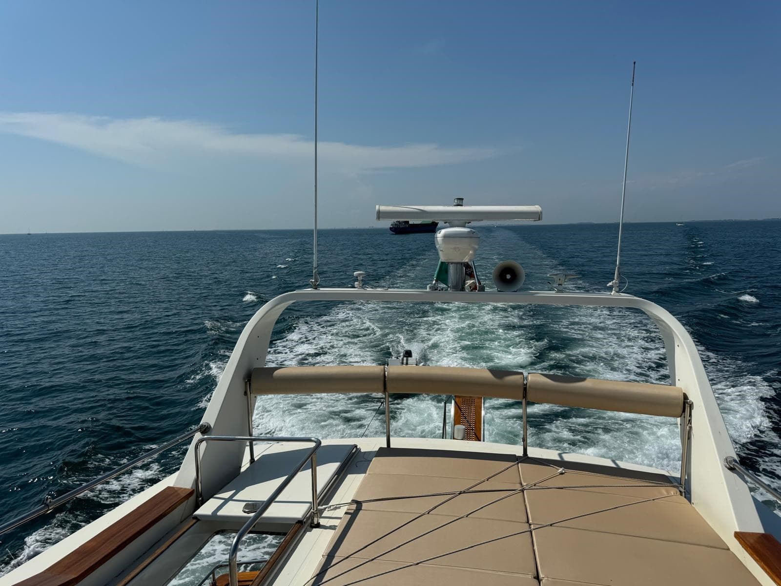 Alfamarine 16,50 - Deck View Alfamarine 16,50 - Deck View