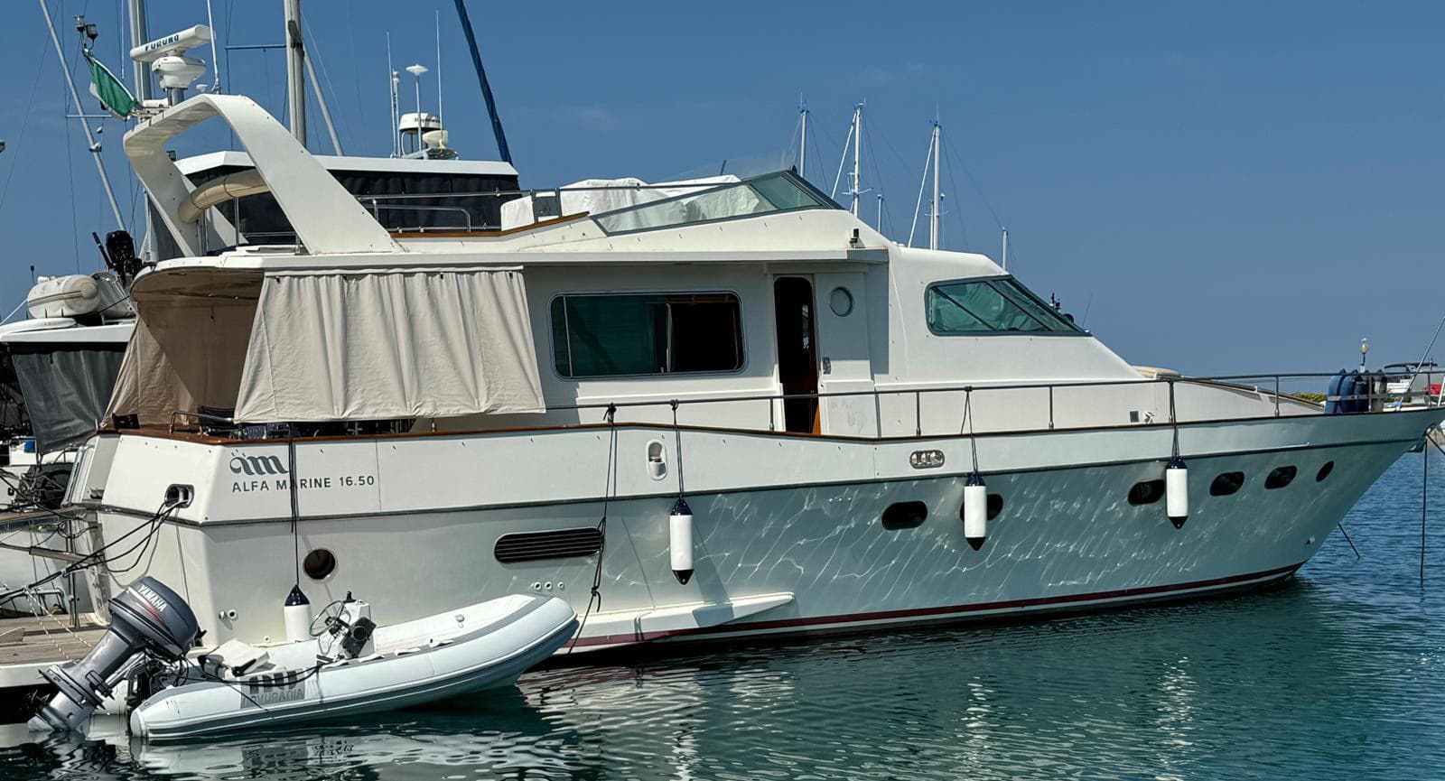 Alfamarine 16,50 - Main View Alfamarine 16,50 - Main View