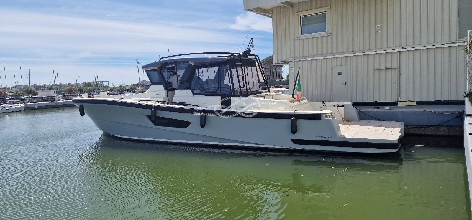 Bluegame Bg 62 - Main View Bluegame Bg 62 - Main View