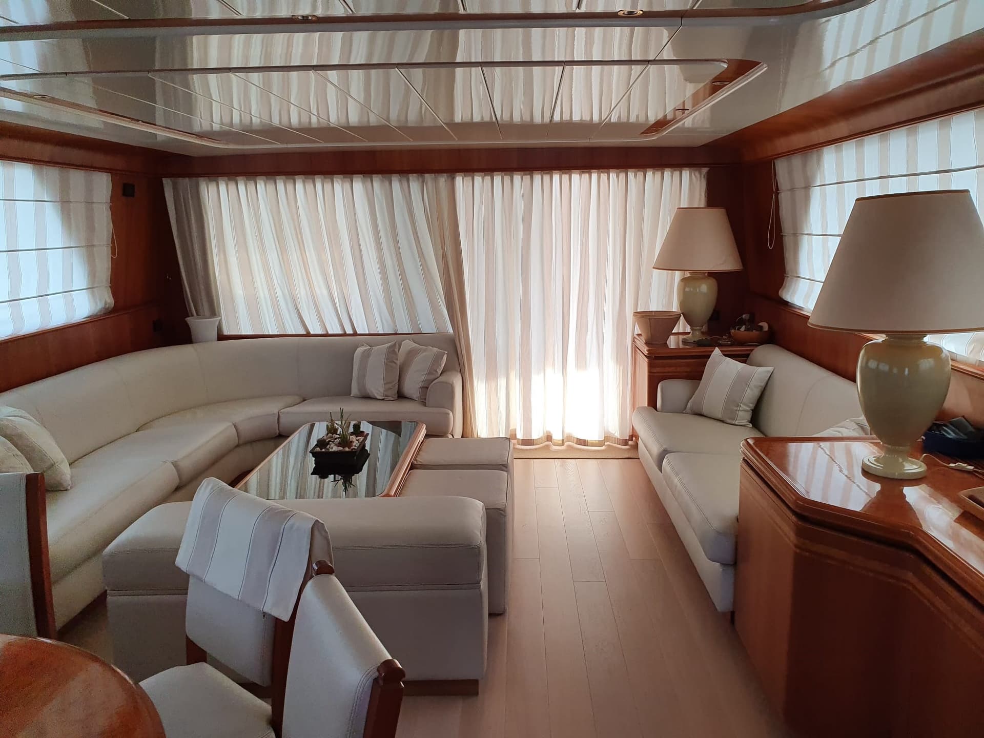 Canados Canados 24 - Deck View Canados Canados 24 - Deck View