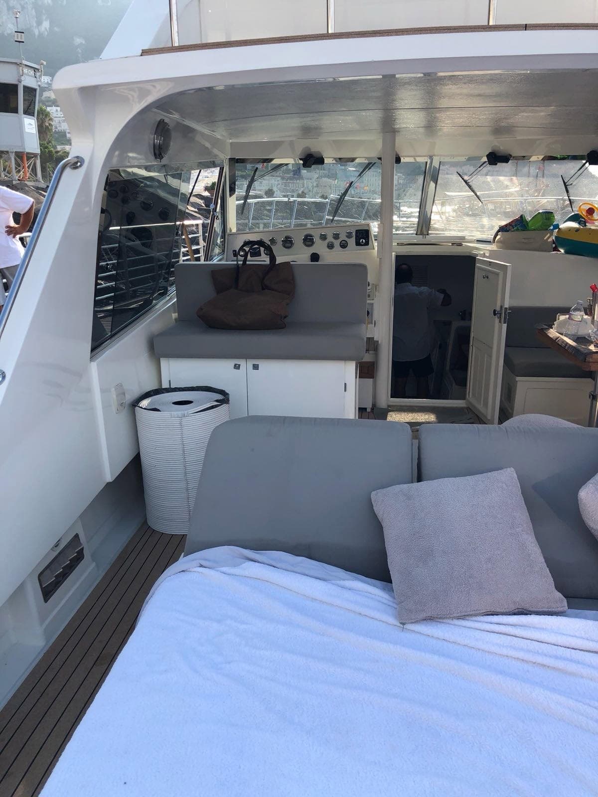 Magnum Marine 38 Sport Fisherman - Interior View Magnum Marine 38 Sport Fisherman - Interior View