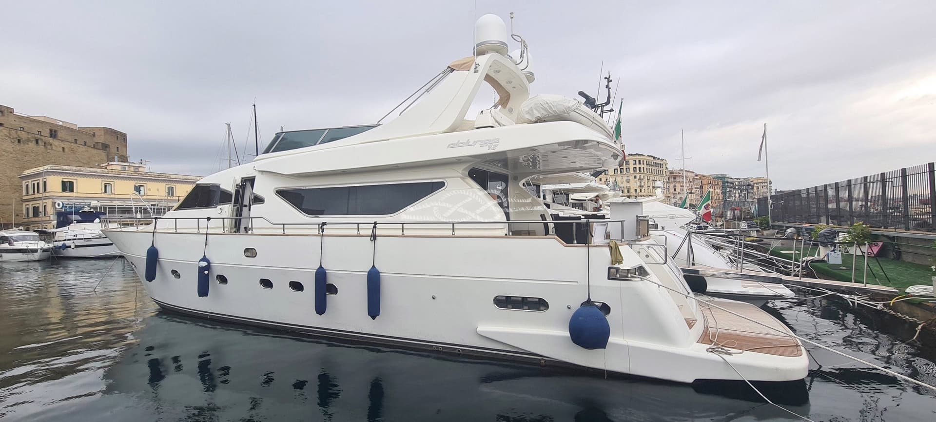 Spertini Alalunga 72 - Detail View 1 Spertini Alalunga 72 - Detail View 1