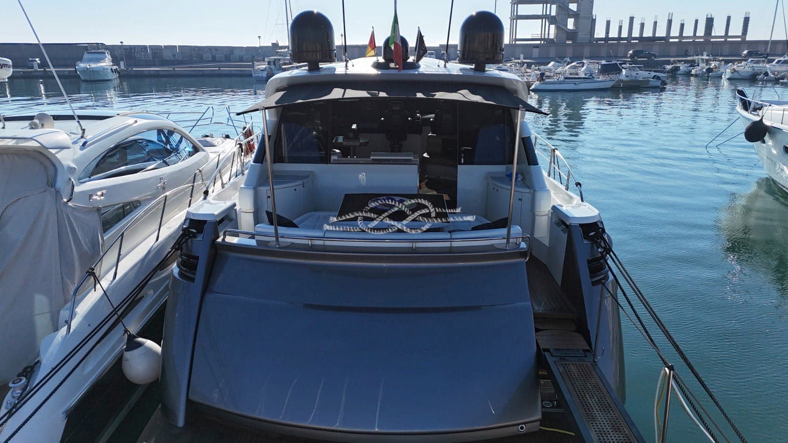 Pershing 62 - Interior View Pershing 62 - Interior View