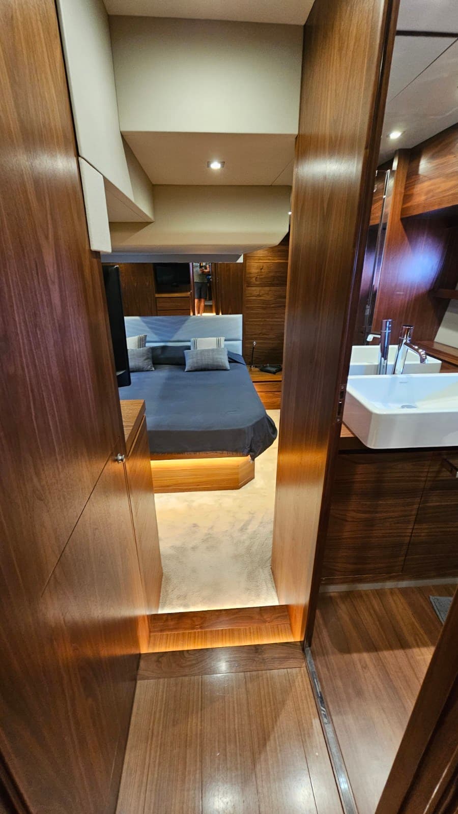 Sundeck Yachts 550 usato - foto hero 12