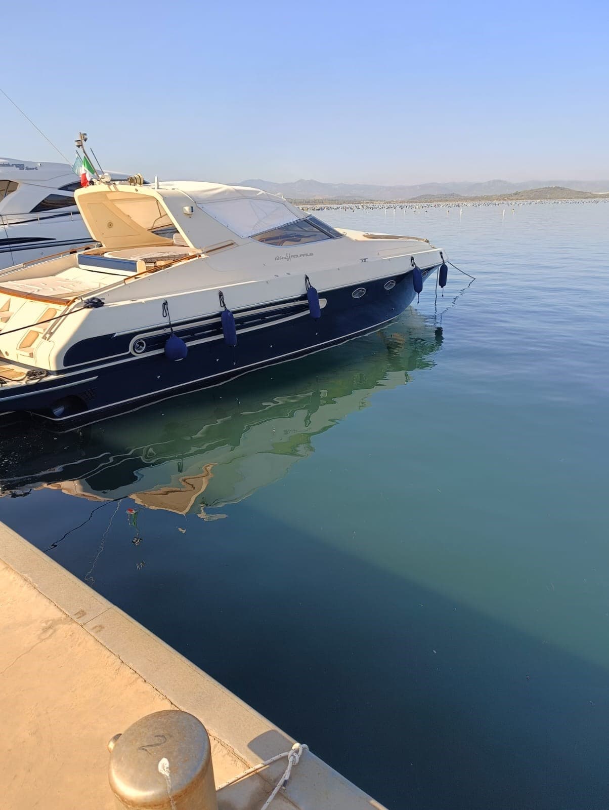 Riva Aquarius 54 - Detail View 1 Riva Aquarius 54 - Detail View 1