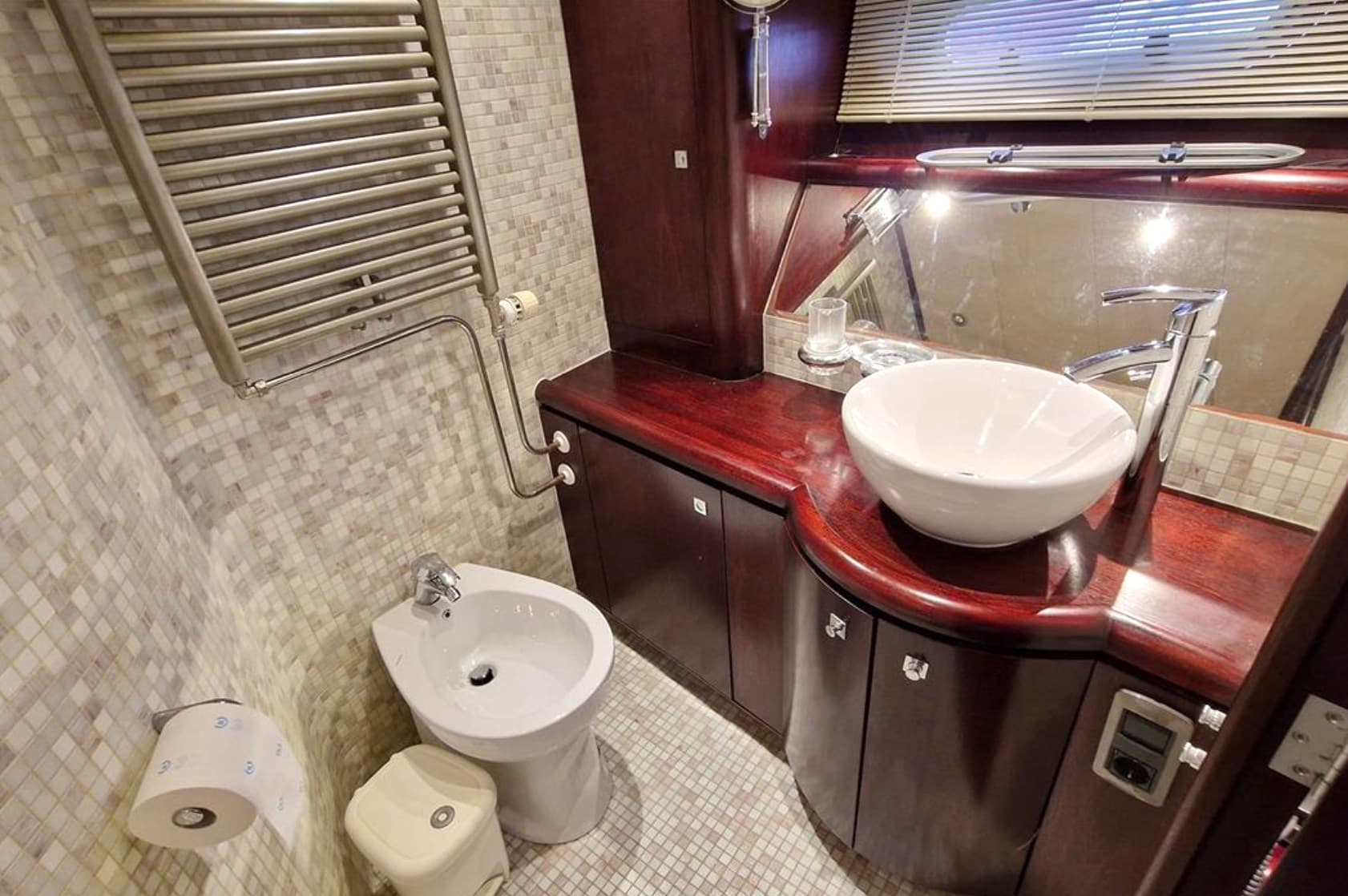 Pacific Prestige 200 usato - foto hero 10