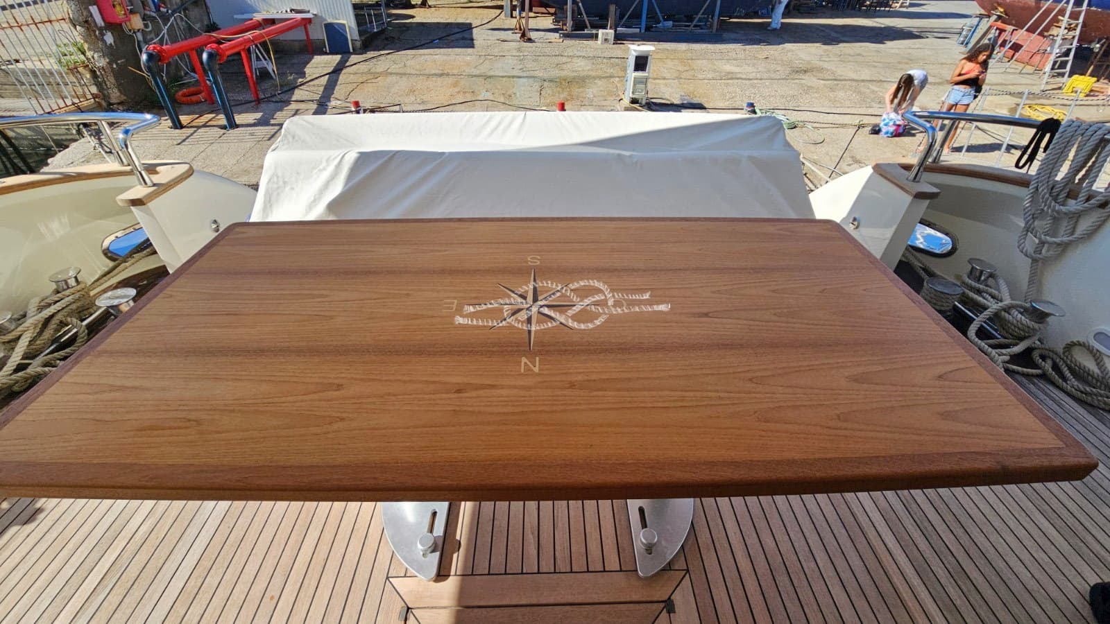 Canados Canados 72 - Deck View Canados Canados 72 - Deck View