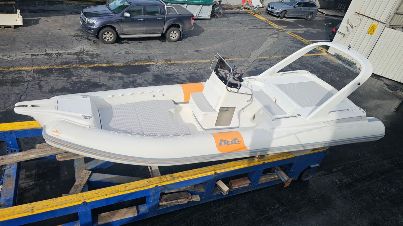 Bat 745 - Main View Bat 745 - Main View