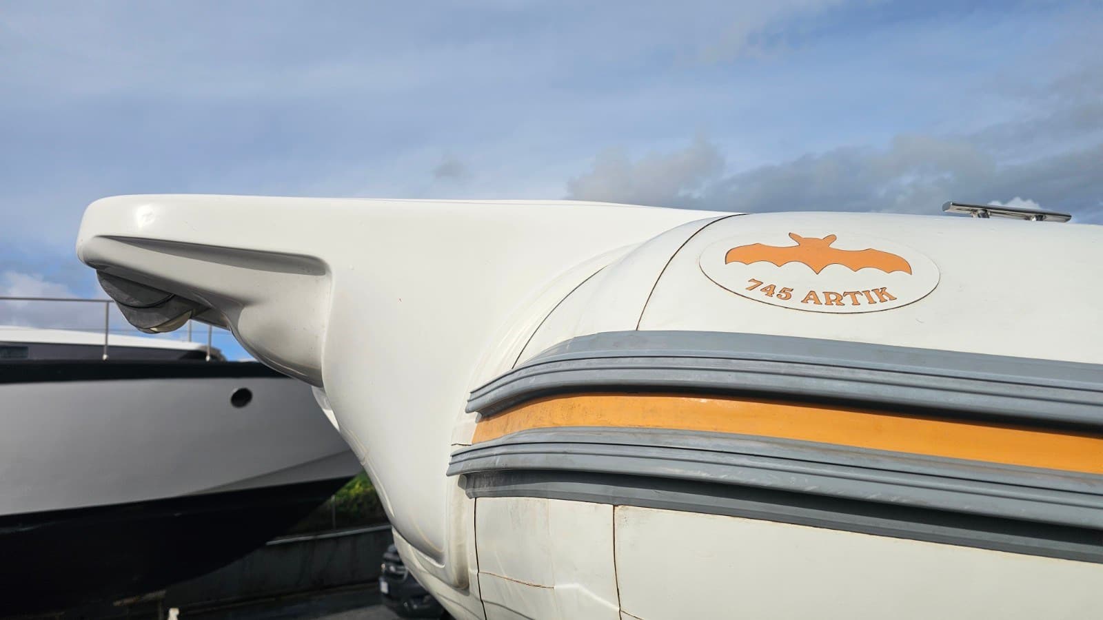 Bat 745 - Deck View Bat 745 - Deck View