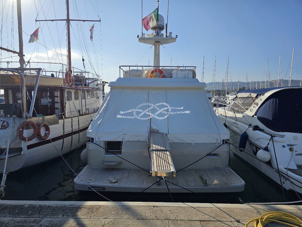 Apreamare Maestro 51 - Detail View 1 Apreamare Maestro 51 - Detail View 1