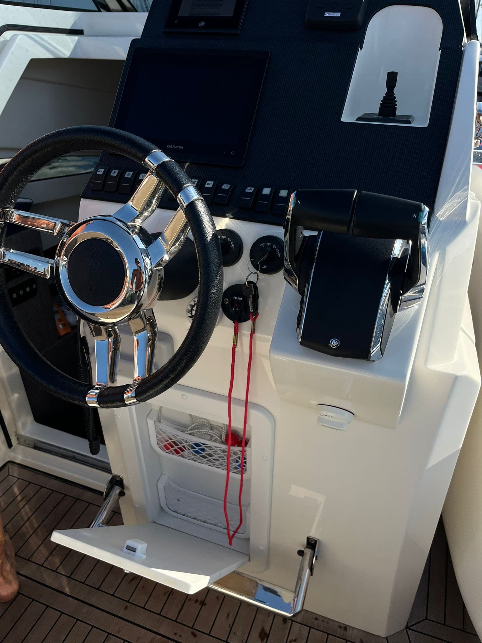 Lomac Granturismo 10.5 - Interior View Lomac Granturismo 10.5 - Interior View