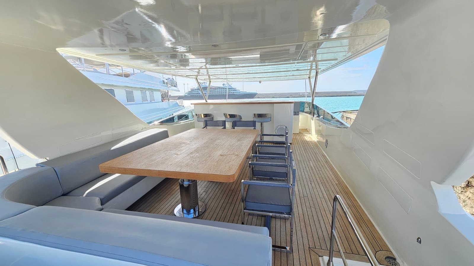 Canados 80 S - Interior View Canados 80 S - Interior View