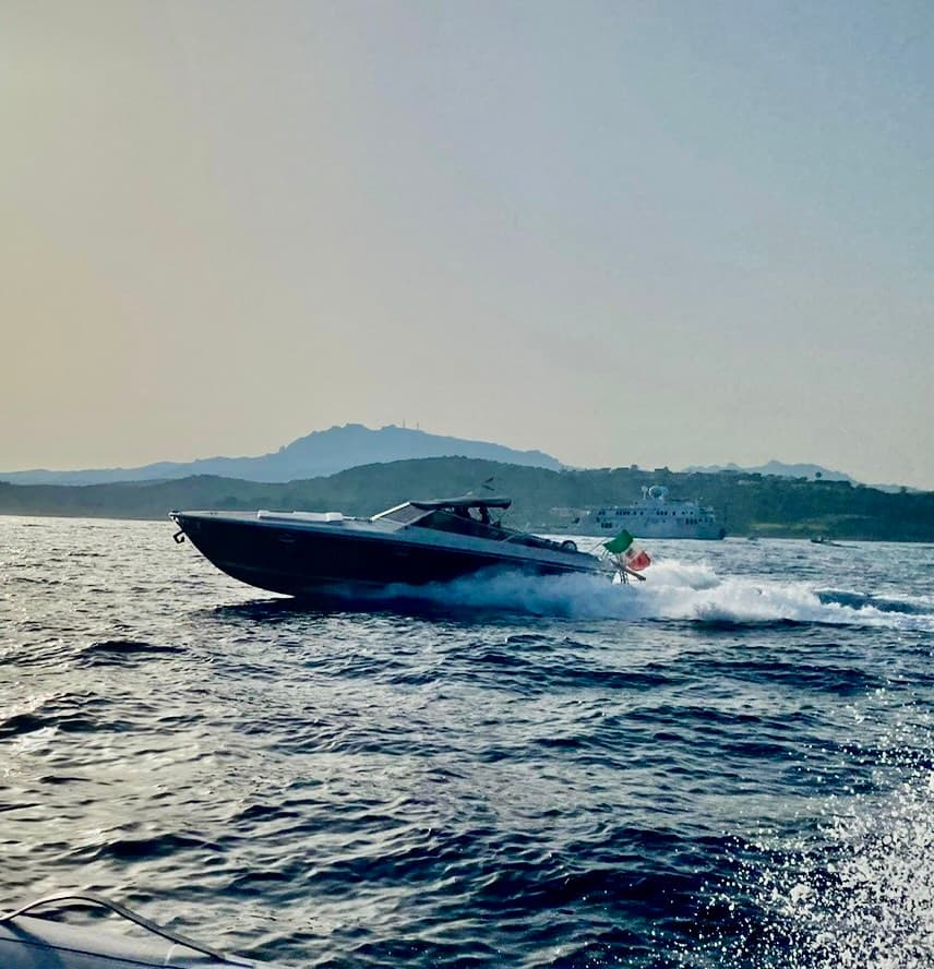 Cantieri Navali Di Roma Itama 38 - Detail View 1 Cantieri Navali Di Roma Itama 38 - Detail View 1