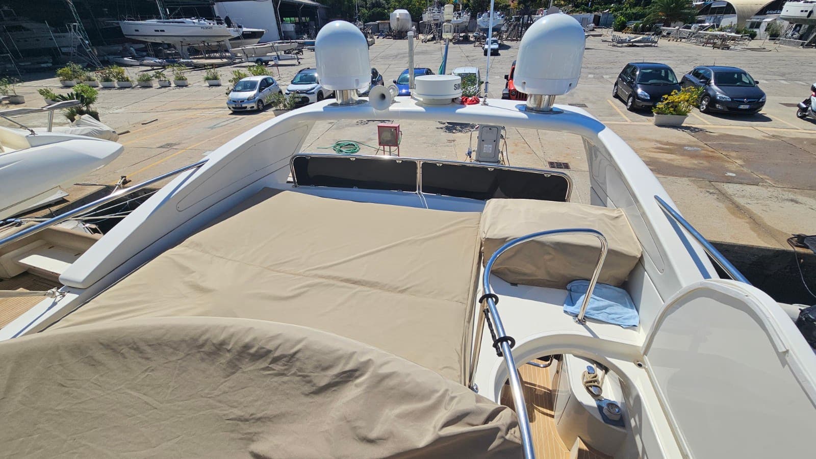 Azimut 46 usato - foto hero 3