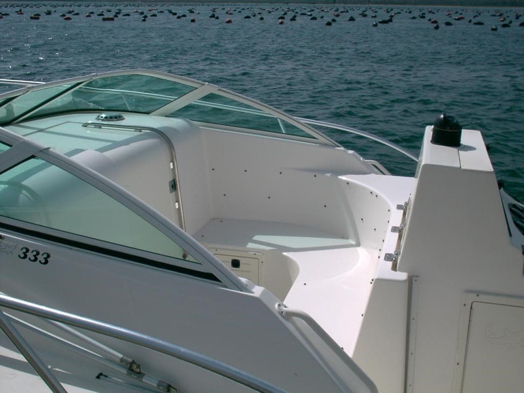 Mako Marine 333 Attak - Deck View Mako Marine 333 Attak - Deck View