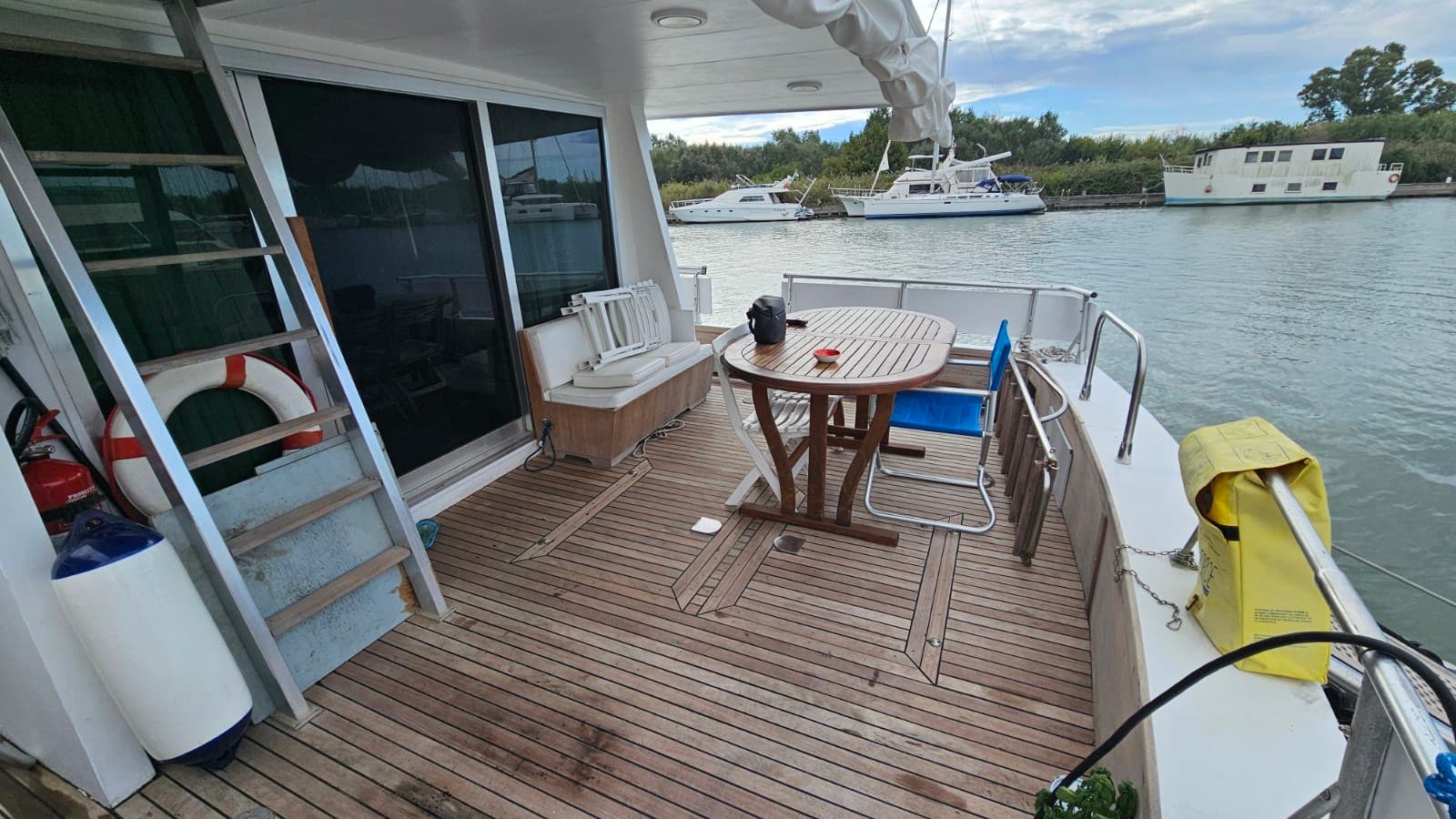 Canados Canados 60 - Interior View Canados Canados 60 - Interior View