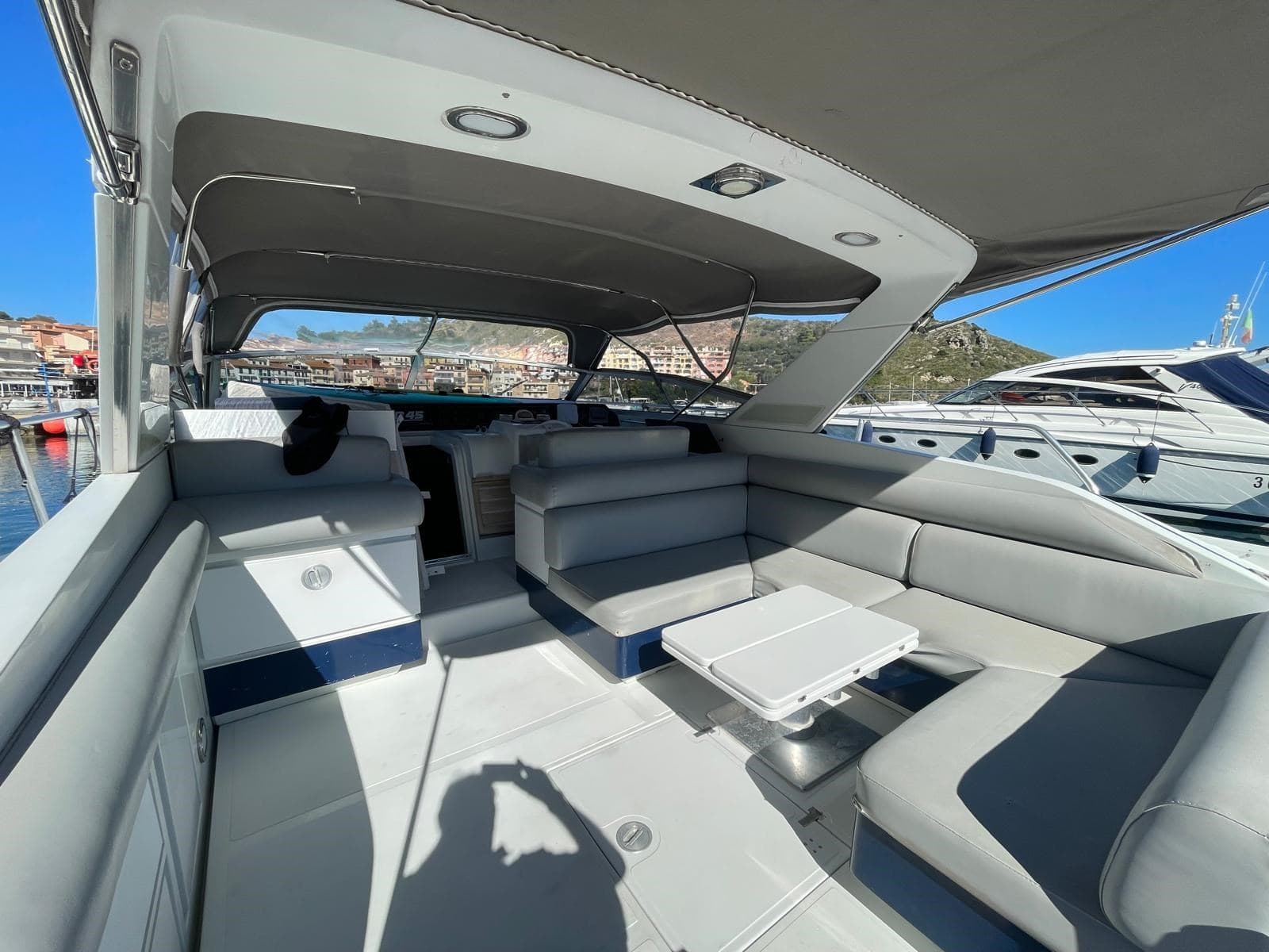 Pershing Pershing 45 - Interior View Pershing Pershing 45 - Interior View