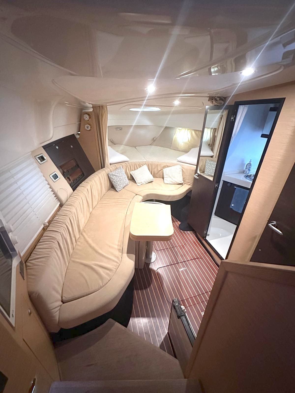 Cranchi Cranchi 32 Zaffiro - Deck View Cranchi Cranchi 32 Zaffiro - Deck View