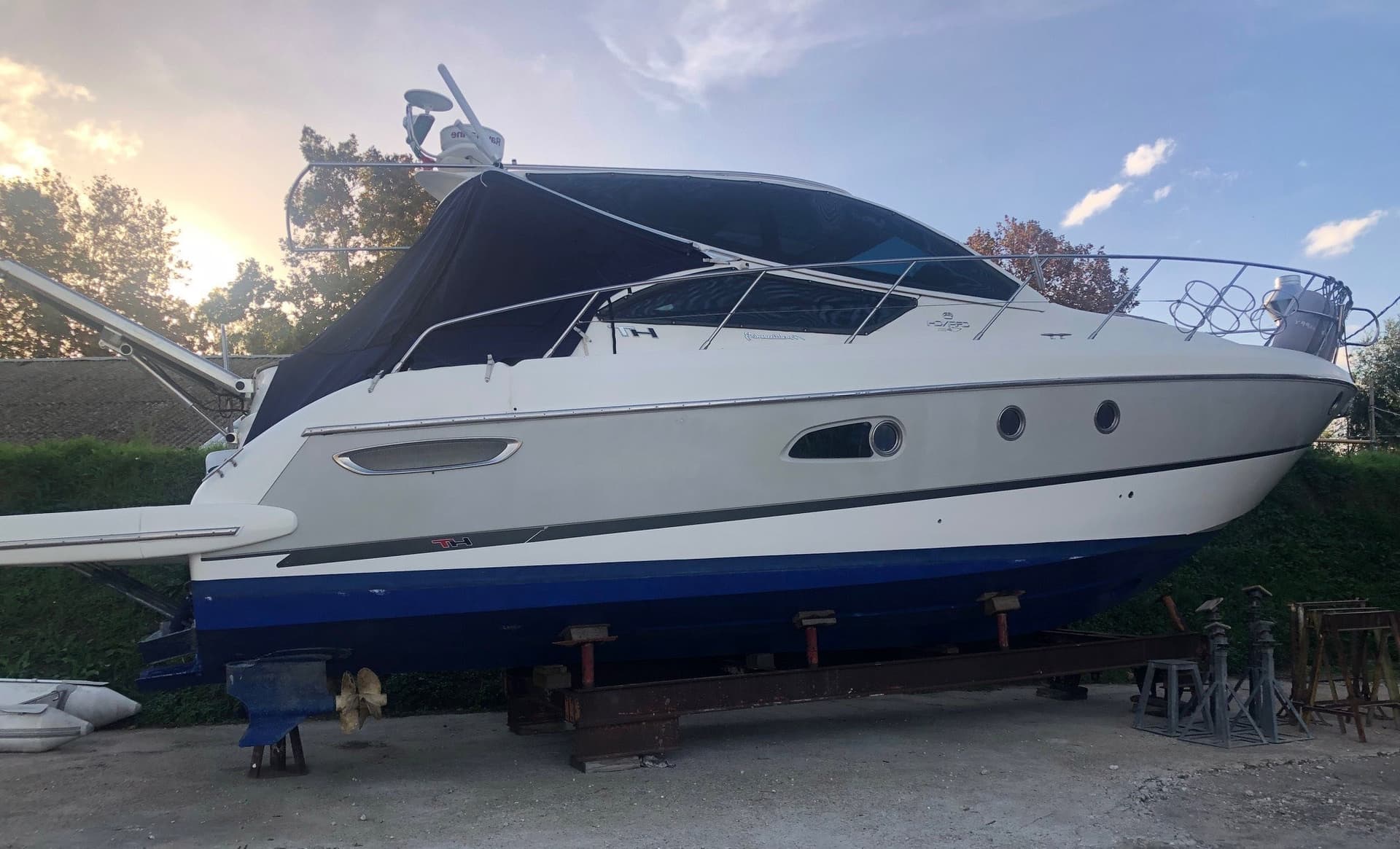 Cranchi 43 Ht Mediterranee - Detail View 1 Cranchi 43 Ht Mediterranee - Detail View 1