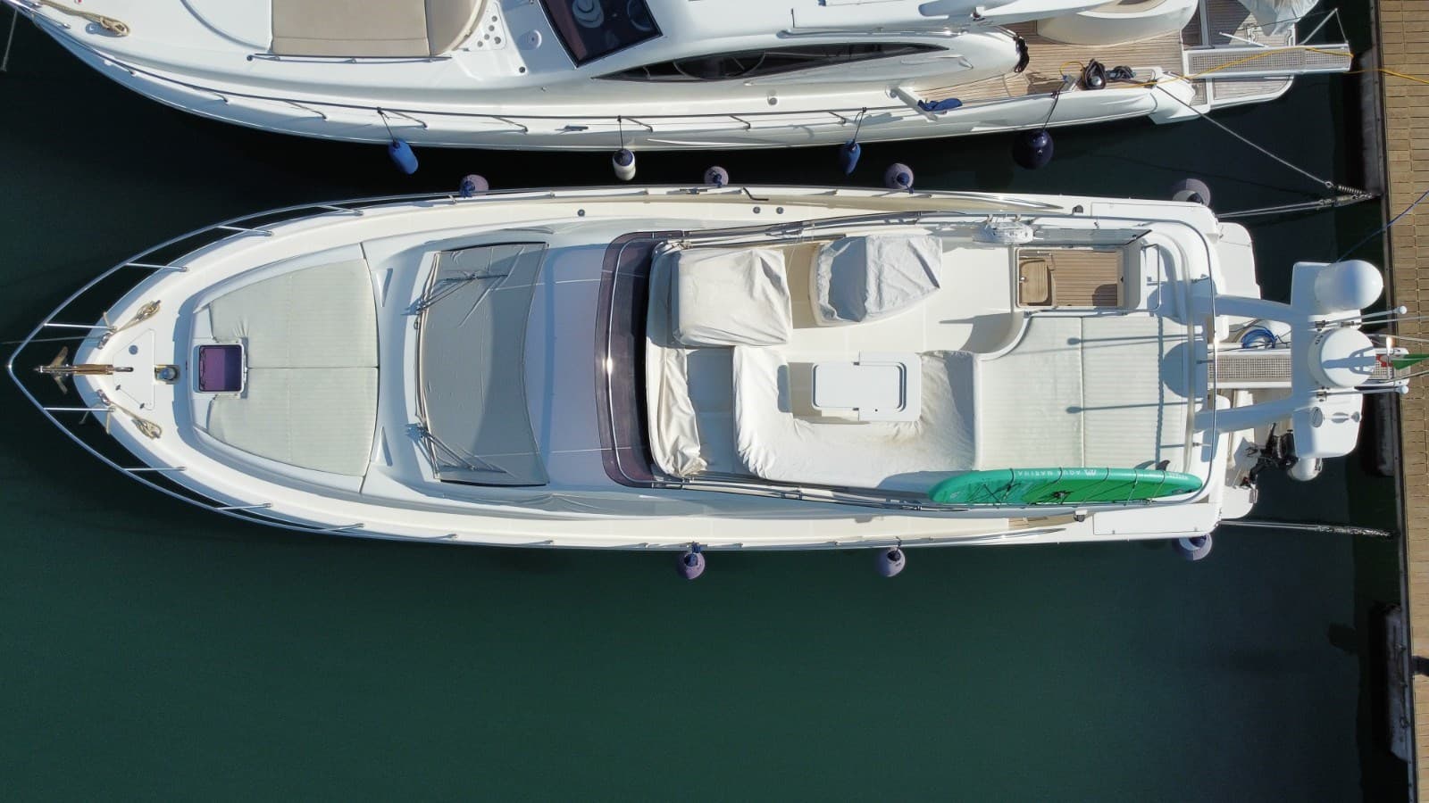 Ferretti 500 - Detail View 1 Ferretti 500 - Detail View 1