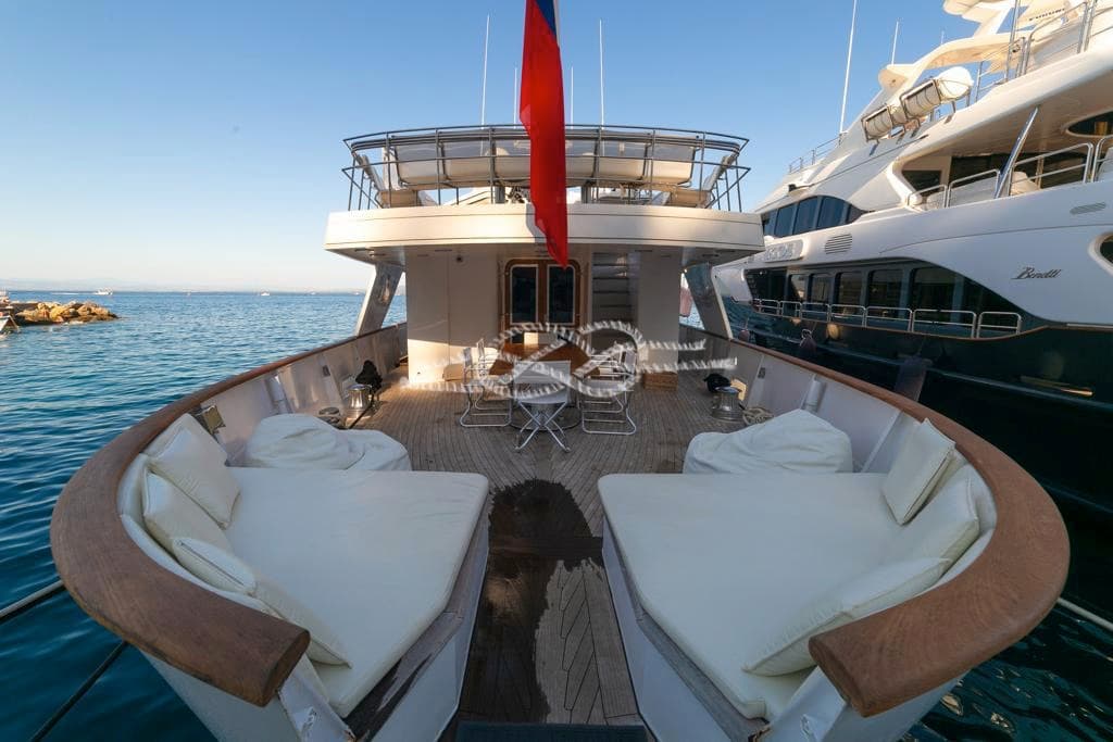 Camper & Nicholson 40 Charter - Deck View Camper & Nicholson 40 Charter - Deck View