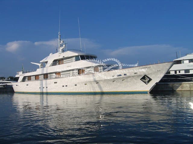 Camper & Nicholson 40 Charter - Main View Camper & Nicholson 40 Charter - Main View