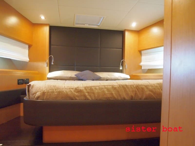 Cayman 60 Ht - Interior View Cayman 60 Ht - Interior View