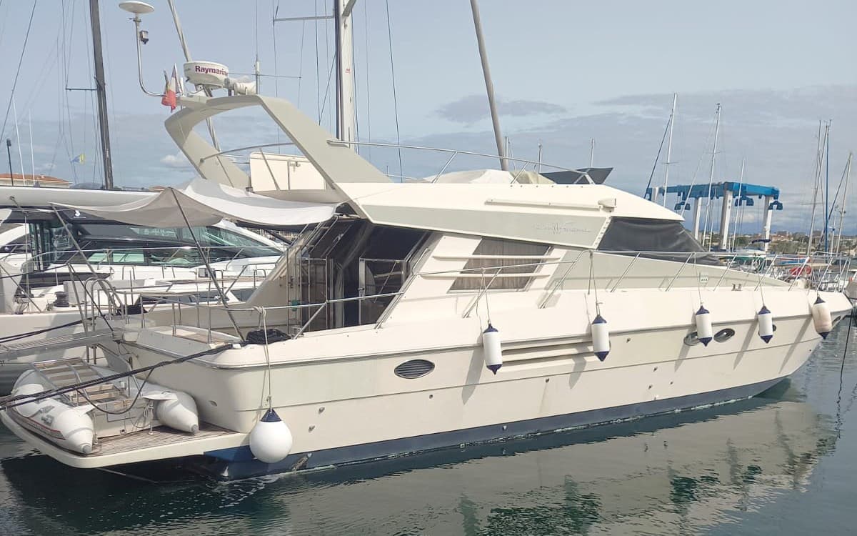 Riva Furama 58 - Deck View Riva Furama 58 - Deck View