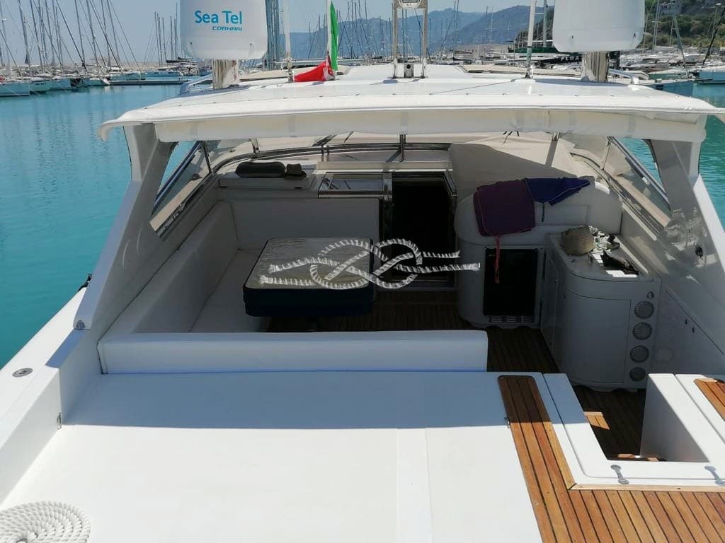 Rizzardi 53 Top Line Ht - Detail View 1 Rizzardi 53 Top Line Ht - Detail View 1