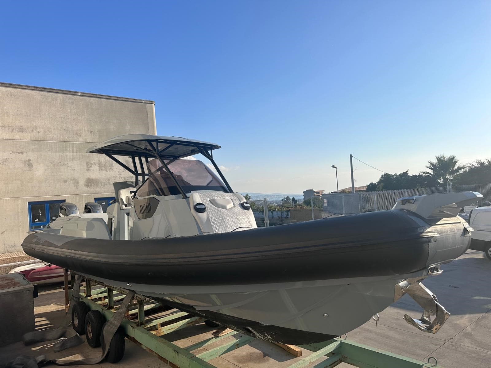 Ranieri International Cayman 38.0 - Detail View 1 Ranieri International Cayman 38.0 - Detail View 1