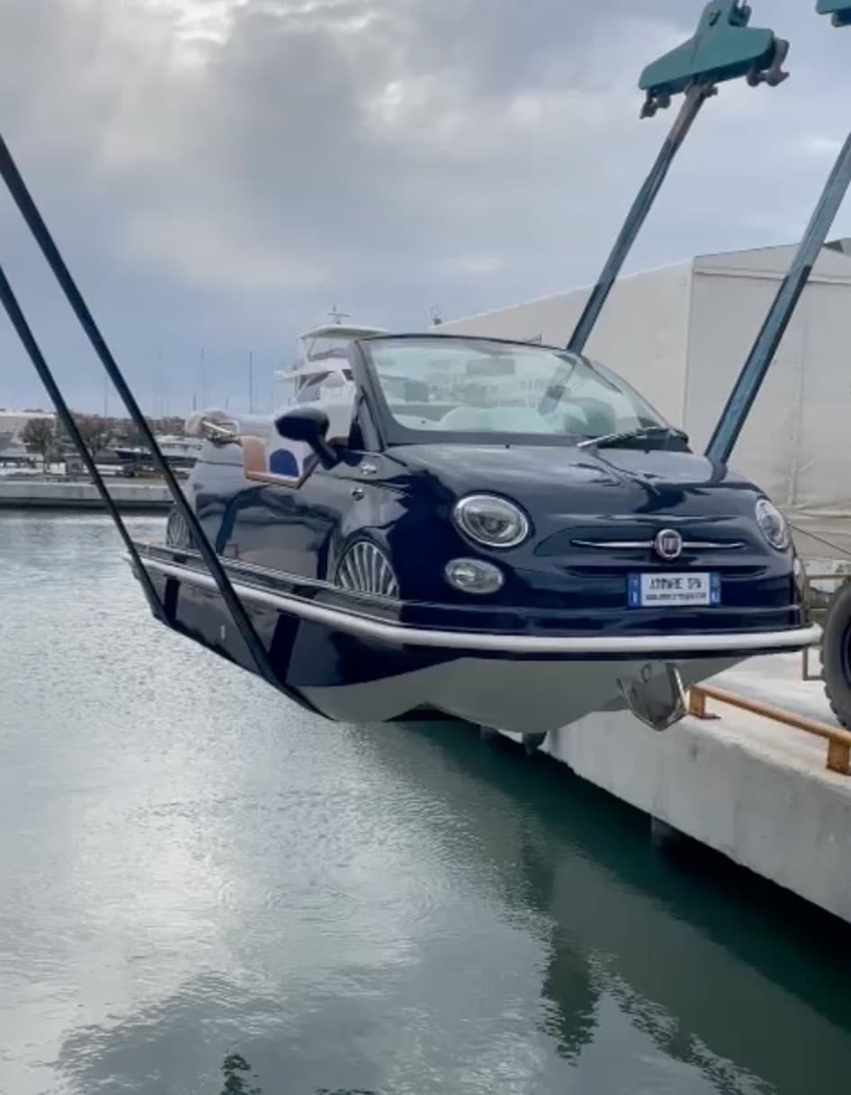 Car Off Shore Fiat 500 Classic - Detail View 1 Car Off Shore Fiat 500 Classic - Detail View 1