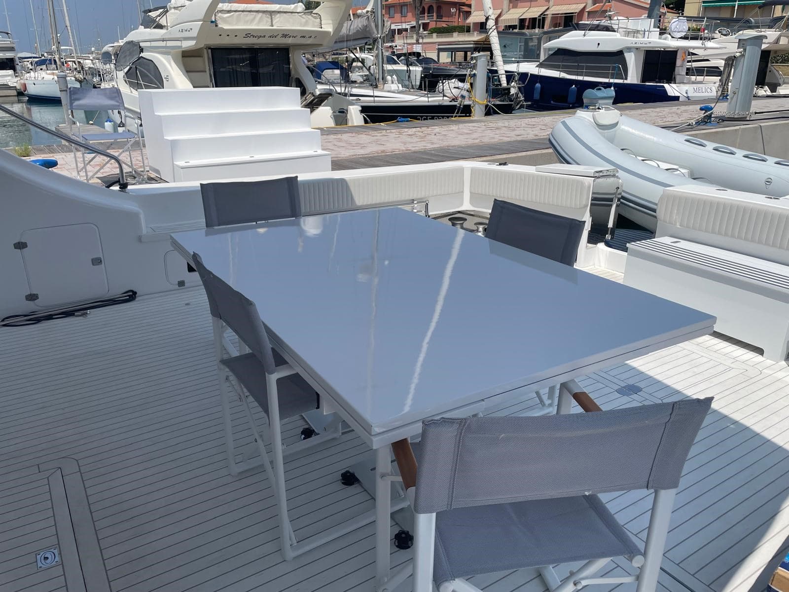 Fb Design (Fabio Buzzi) 80 - Interior View Fb Design (Fabio Buzzi) 80 - Interior View