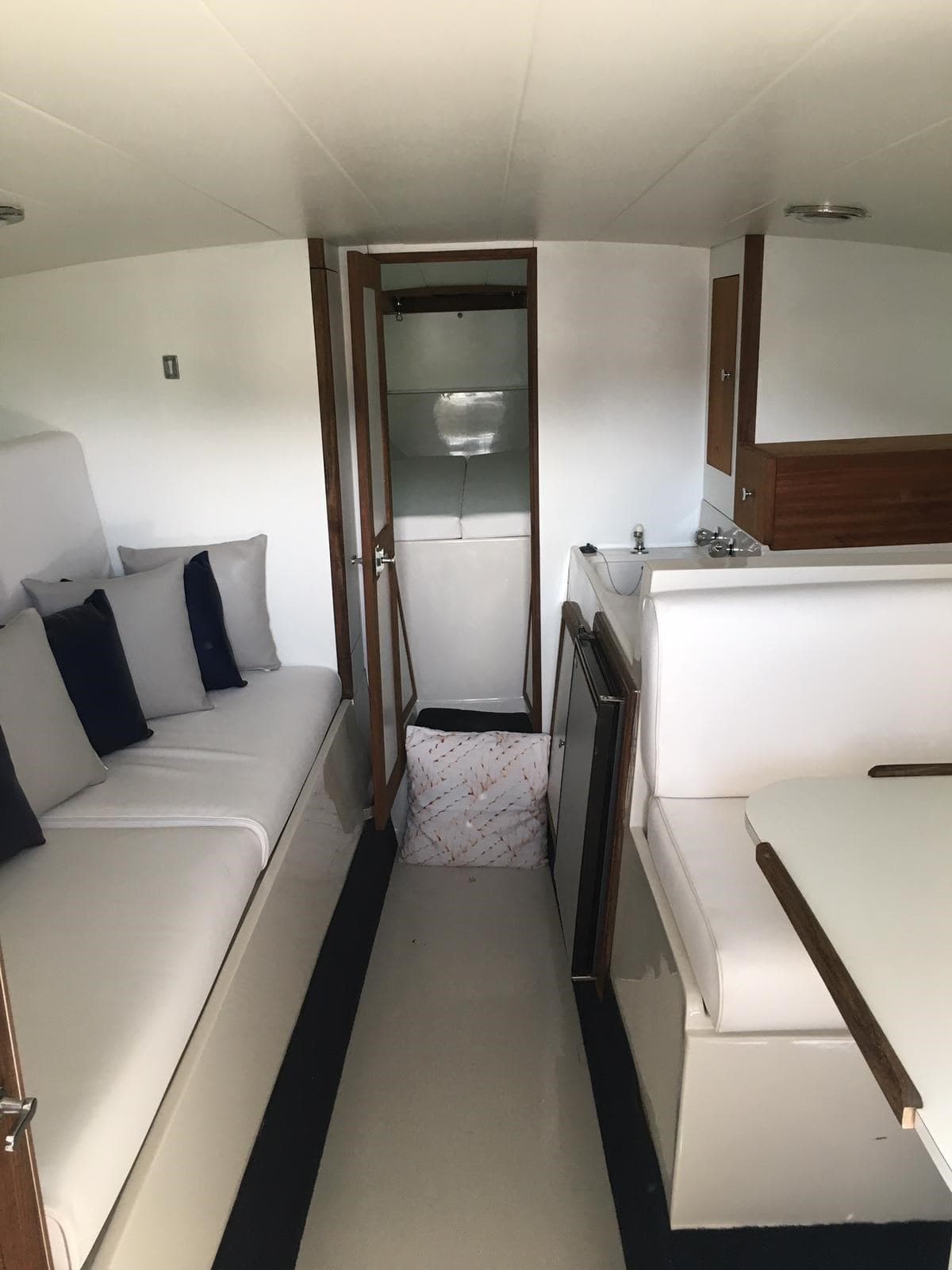 Tornado Tornado 38' Classic - Detail View 1 Tornado Tornado 38' Classic - Detail View 1