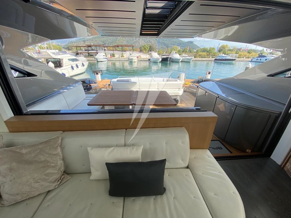 Pershing Pershing 74 - Interior View Pershing Pershing 74 - Interior View