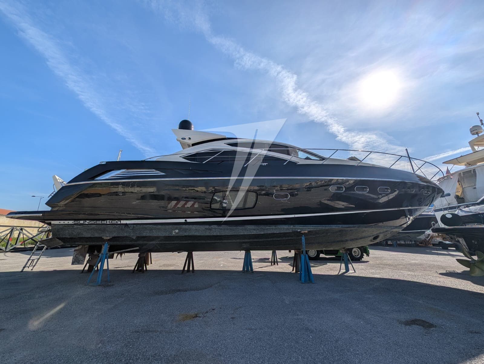 Sunseeker 64 Predator used - detail 1