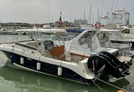 Hydra-Sports Vector Express 3300 Vx - Main View Hydra-Sports Vector Express 3300 Vx - Main View