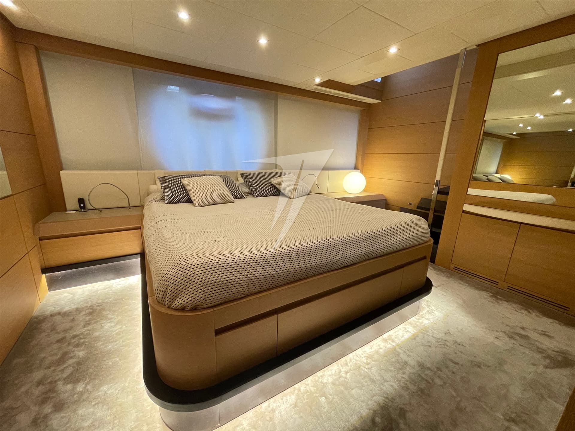 Pershing Pershing 80' usato - foto hero 16